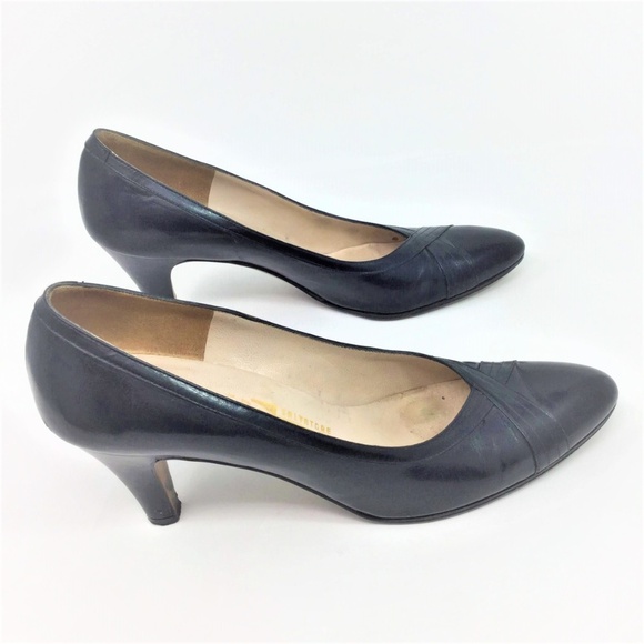 Salvatore Ferragamo Vintage Heels Black 7.5 AAAA - Picture 5 of 8